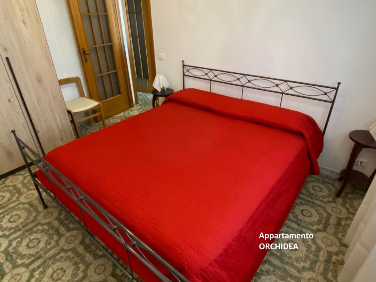 I Fiori Di Pietra Aparthotel Pietra Ligure Exterior foto
